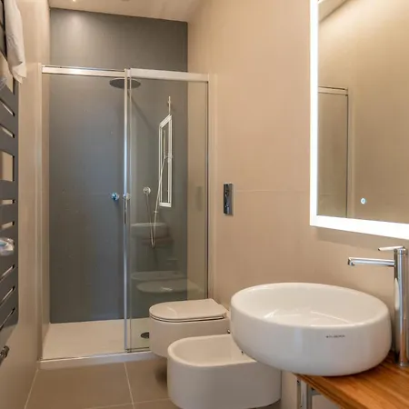 Mareluna Crescent - Luxury Seafront Experience Salerno Exterior photo