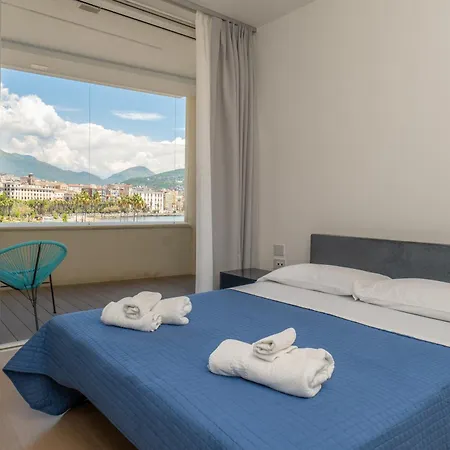 Mareluna Crescent - Luxury Seafront Experience Salerno Exterior photo