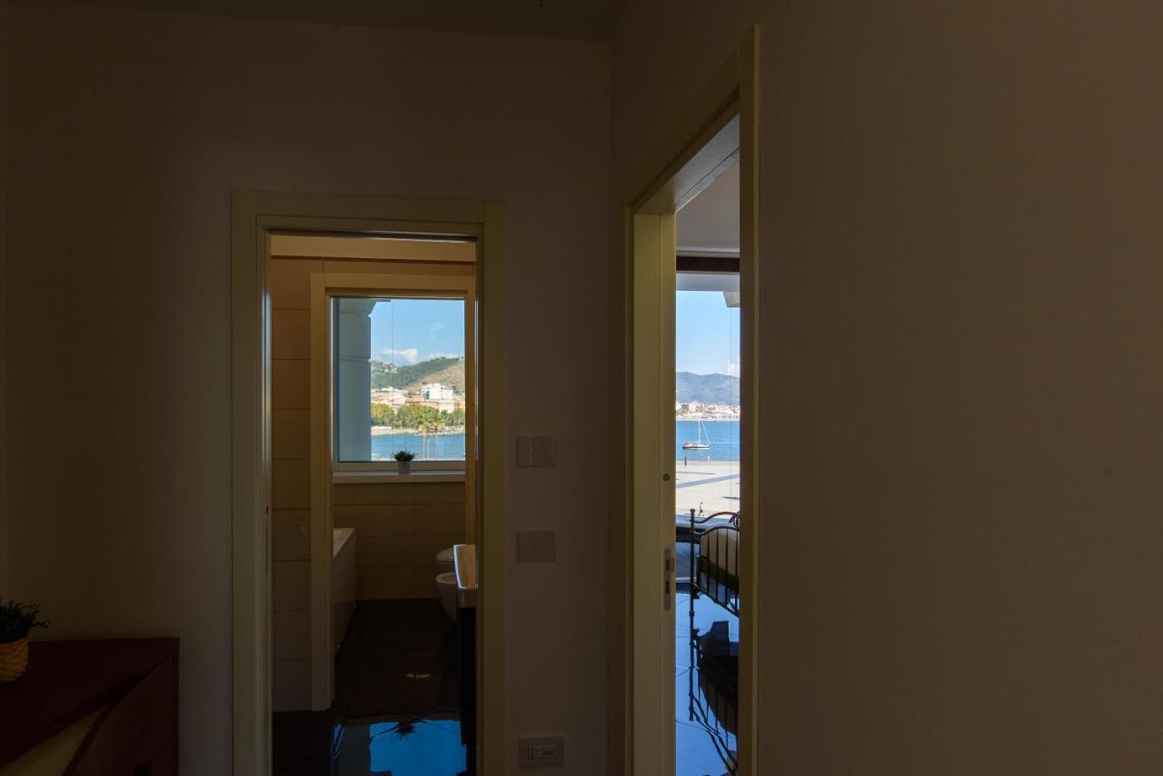 Apartment Mareluna Crescent - Luxury Seafront Experience