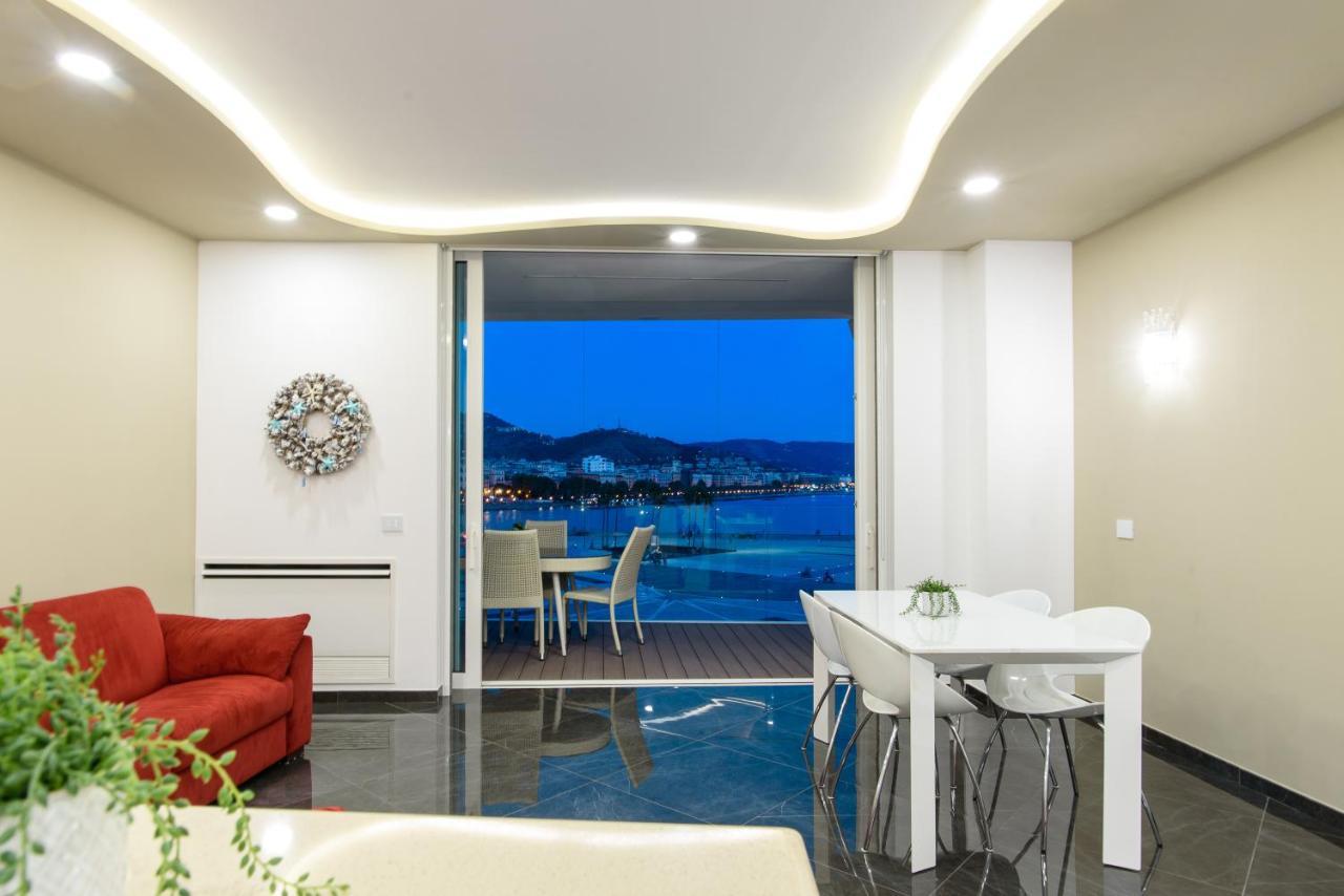 Apartment Mareluna Crescent - Luxury Seafront Experience *