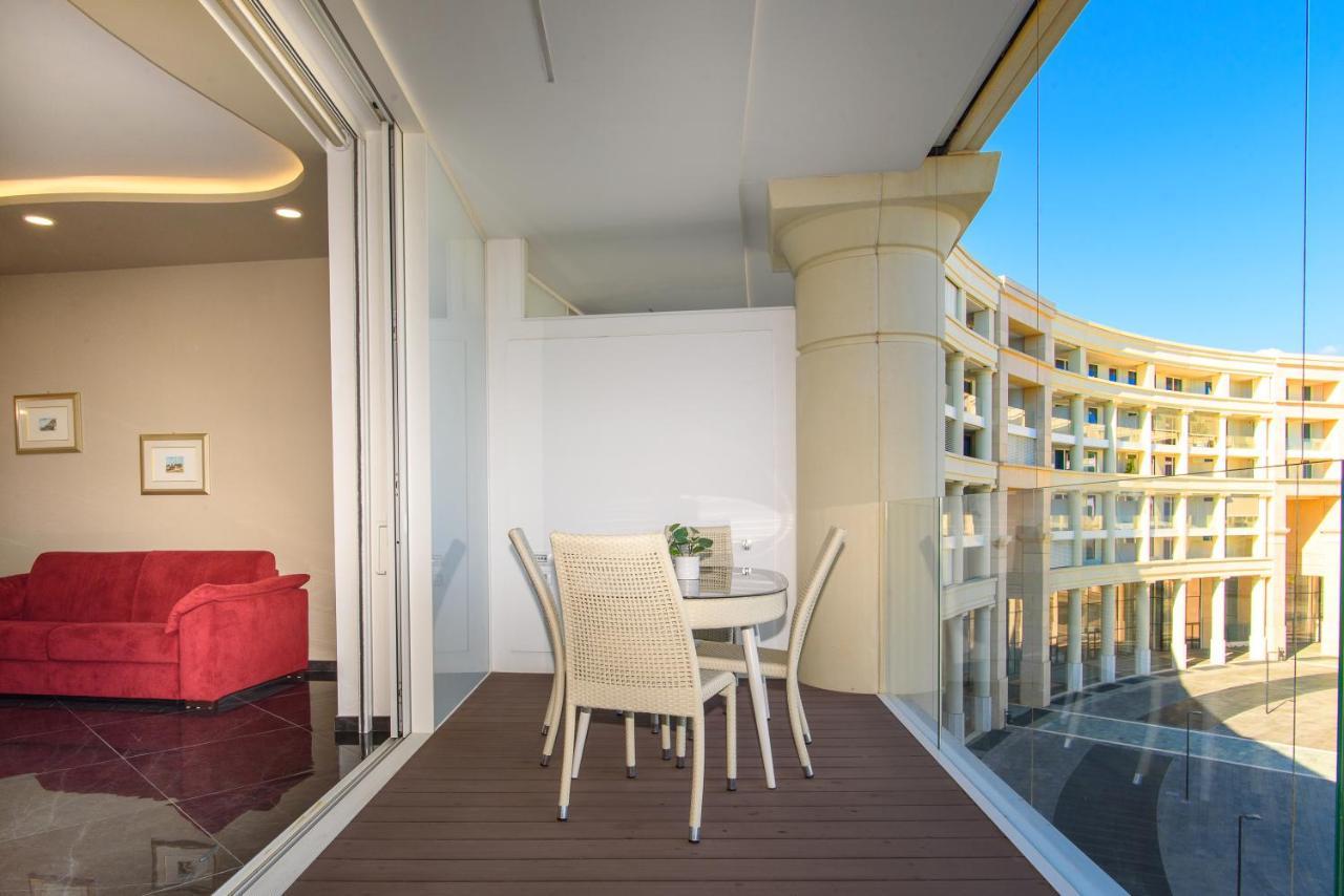 Apartment Mareluna Crescent - Luxury Seafront Experience Salerno