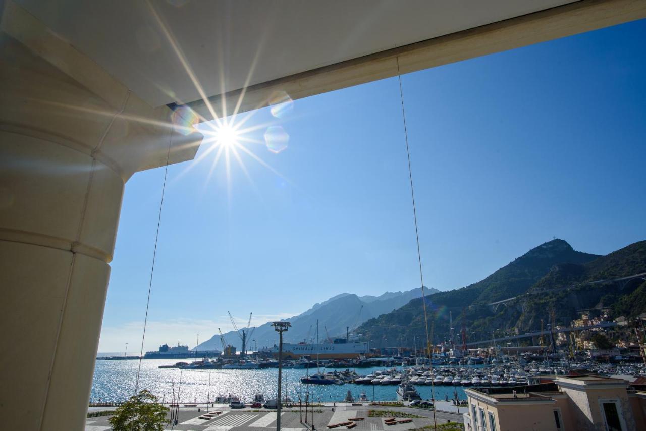 Apartment Mareluna Crescent - Luxury Seafront Experience *