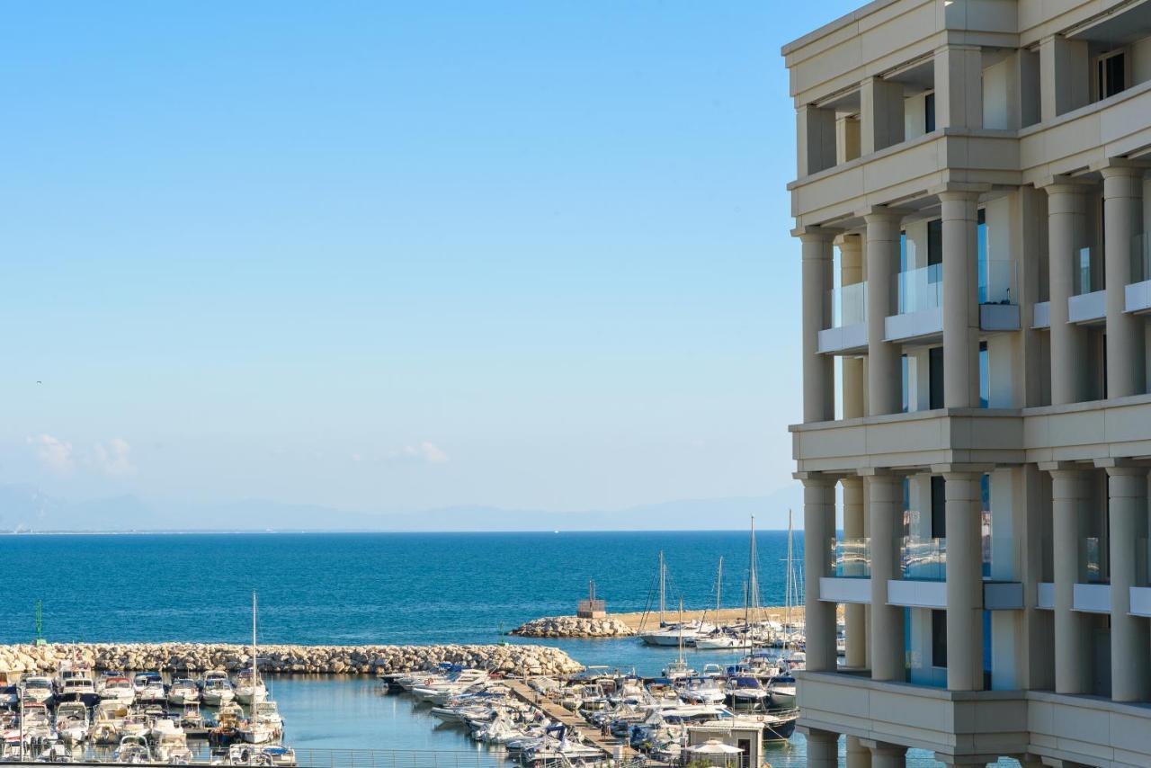 Mareluna Crescent - Luxury Seafront Experience * Salerno