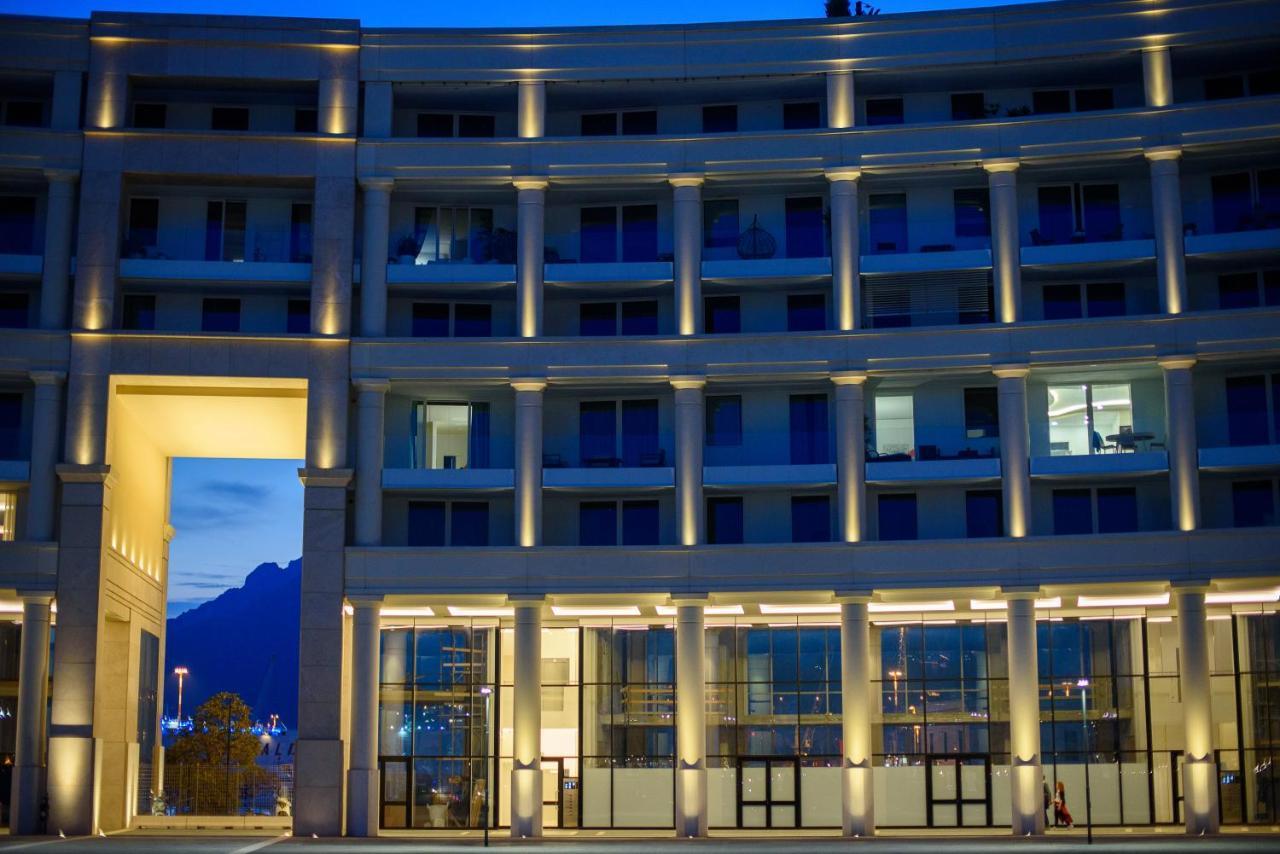 Apartment Mareluna Crescent - Luxury Seafront Experience Salerno